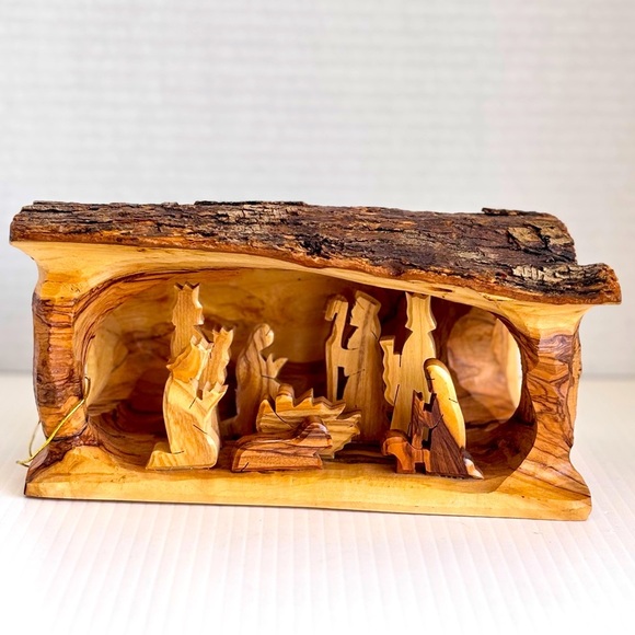 Nativity Scene with Olive Wood Bark Hand Made Christmas from Bethlehem - Picture 1 of 11